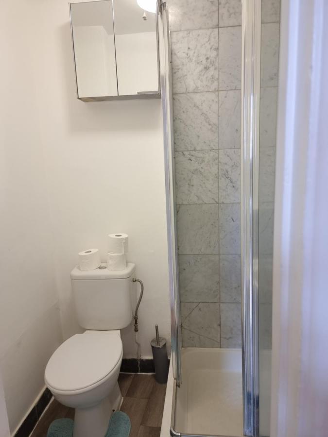 F8-Mezzanine 1st Floor Flat Fits 3 Near Paddington Appartement Londen Buitenkant foto
