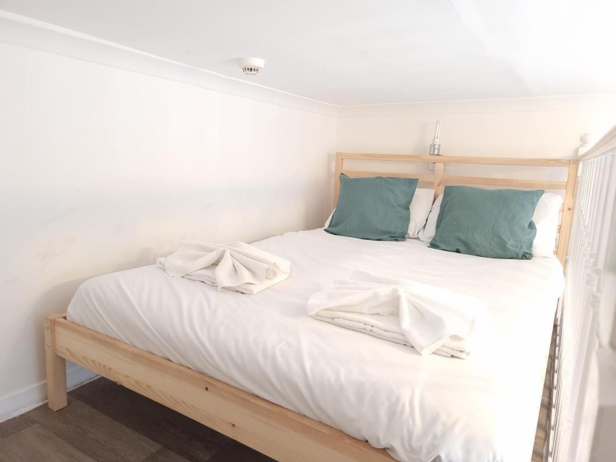 F8-Mezzanine 1st Floor Flat Fits 3 Near Paddington Appartement Londen Buitenkant foto